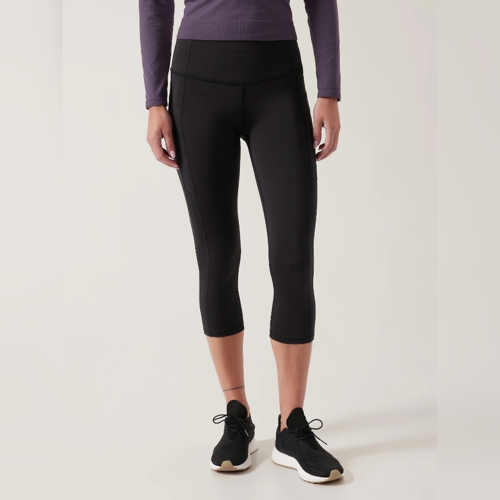 Athleta pocket cabri
